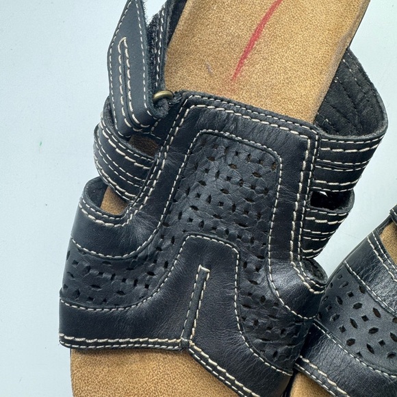 Clarks Bendables Lexi Black Leather Sandal Size Medium Size 11W - Picture 11 of 12